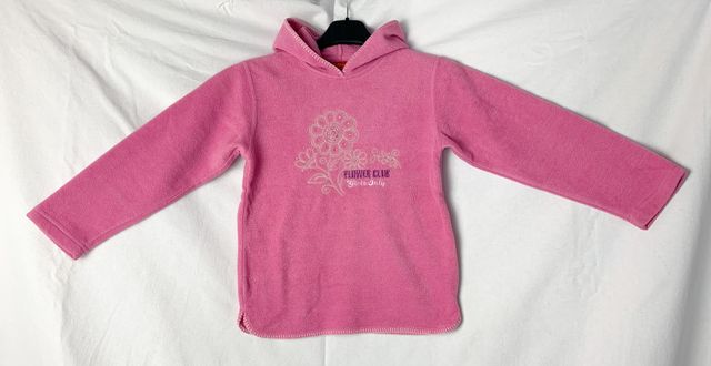 Sudadera rosa con flores