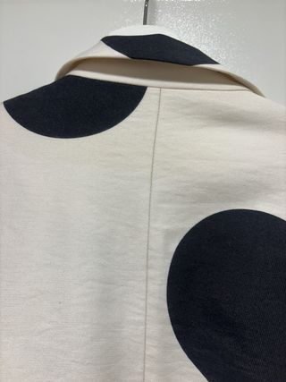 Americana Zara lunares beige y negro Talla L