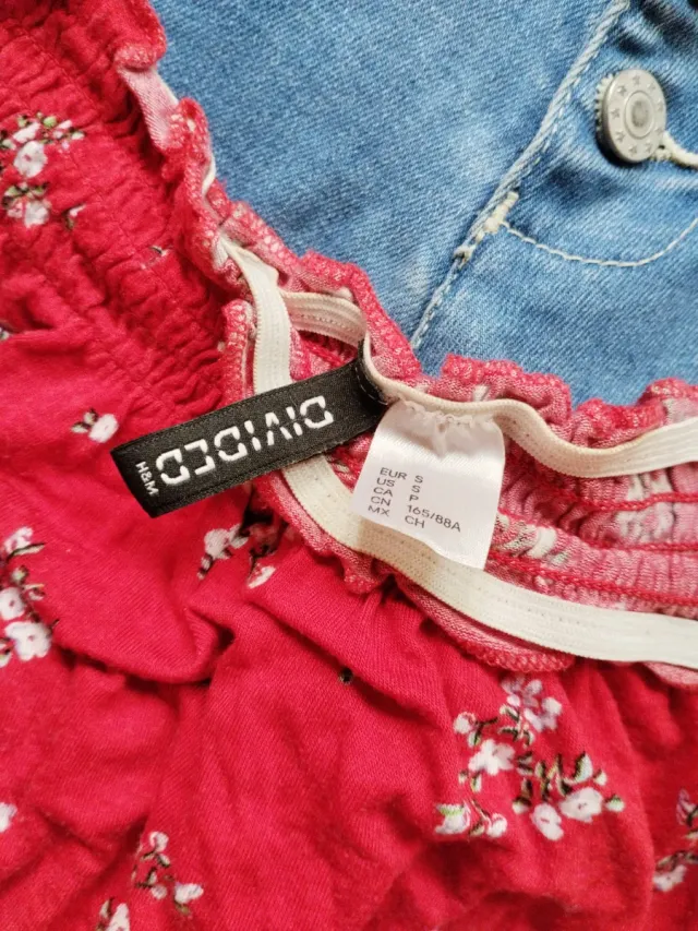 Conjunto Jeans y Blusa Roja Flores