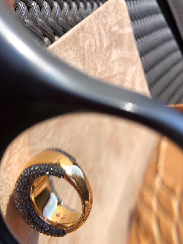 Anillo Swarovski Dorado y Negro