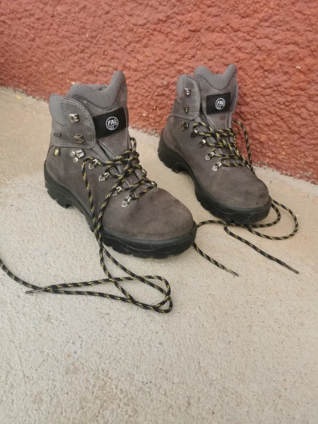 Botas de seguridad, grises