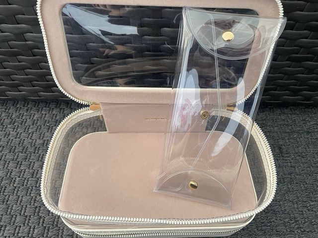 Neceser maquillaje con compartimento joyas