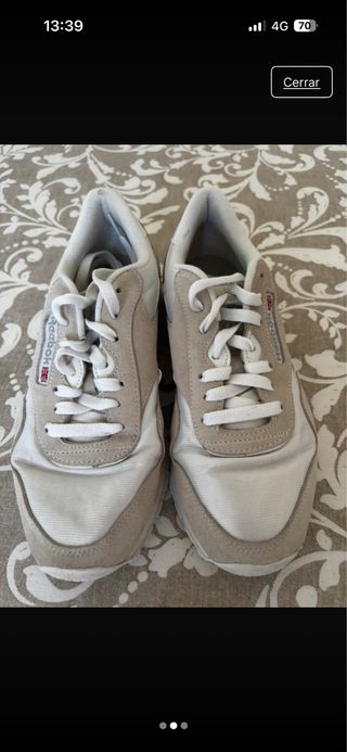 Zapatillas Reebok Clásicas Beige y Blancas