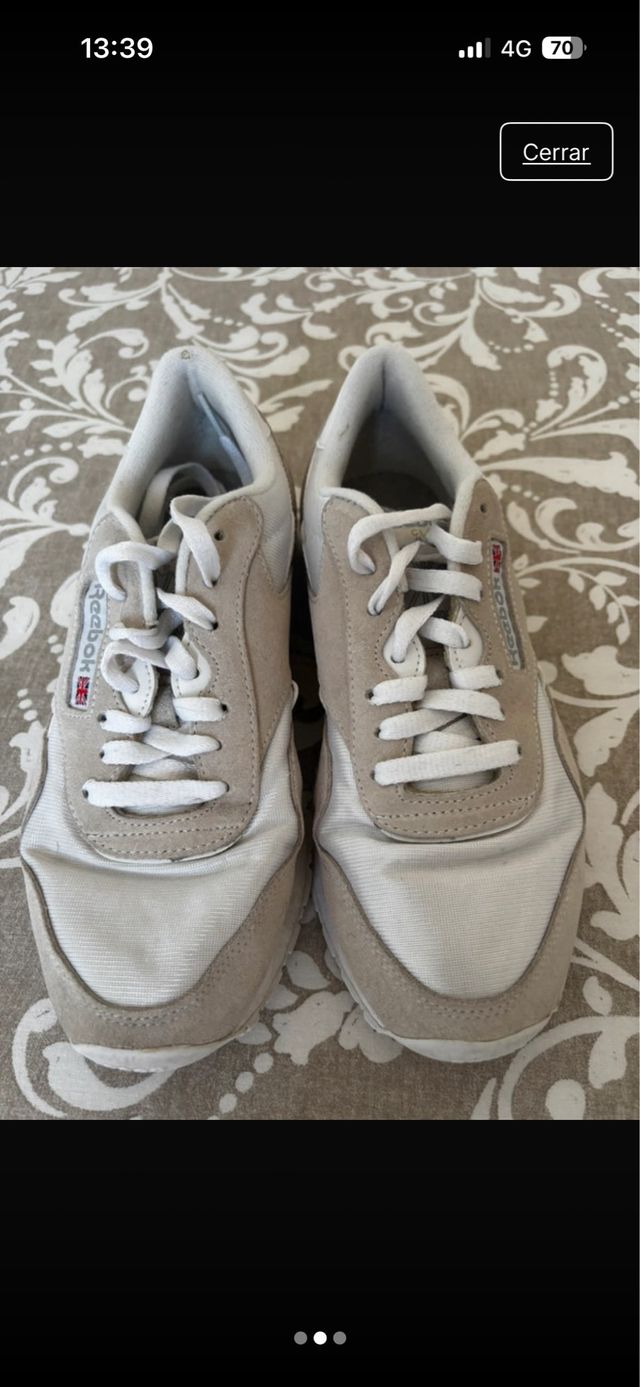 Zapatillas Reebok Clásicas Beige y Blancas