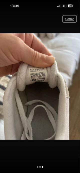 Zapatillas Reebok Clásicas Beige y Blancas