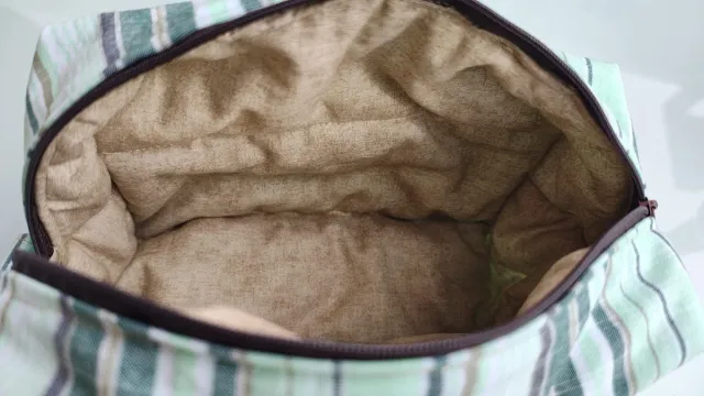 Neceser acolchado rayas verdes y blancas