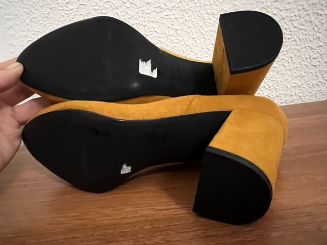 Botines Pull&Bear amarillos talla 37