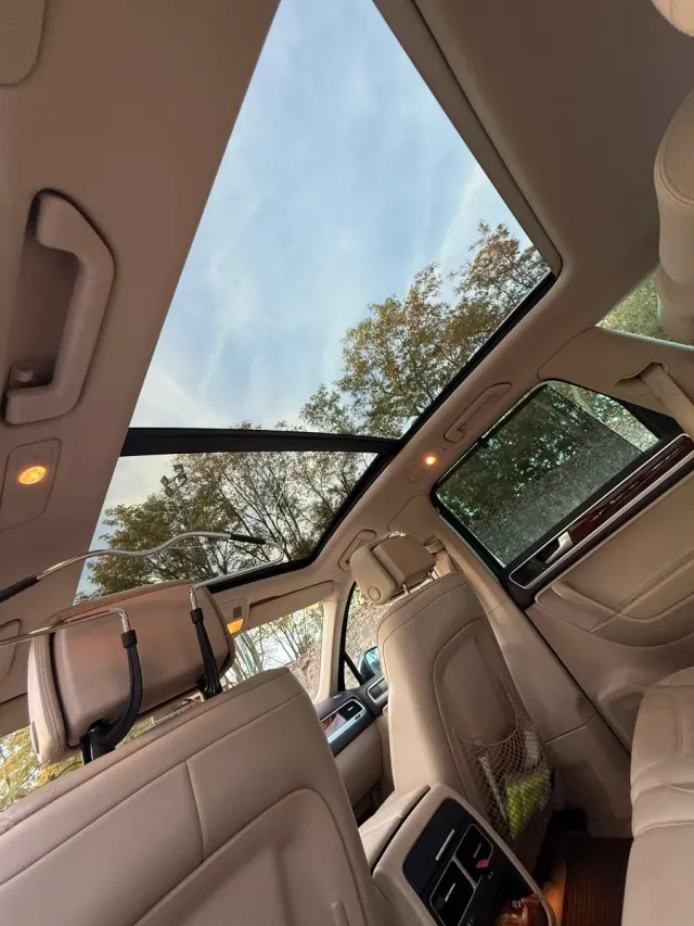 Volkswagen Touareg 2012