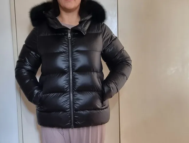 Piumino Colmar donna nero con cappuccio