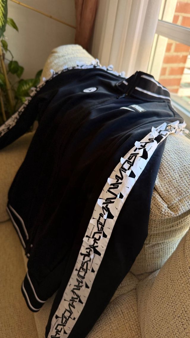 Chaqueta Nike x ACRONYM Negra y Blanca
