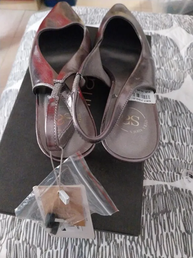 Sandalias plateadas mujer