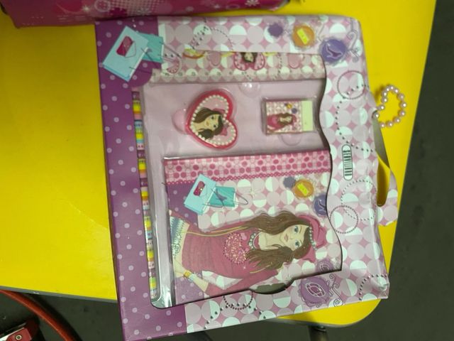 Kit Manicura Shimmer 'n Sparkle Cra-Z-Art y otros