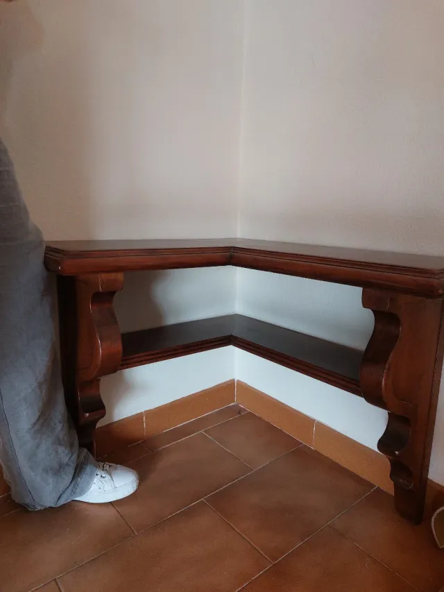 Mueble rinconero de madera para colgar