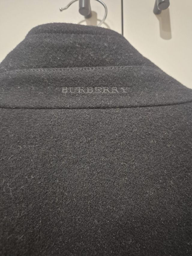 Abrigo Burberry Negro