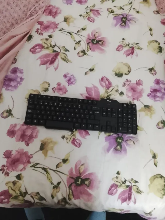 Teclado de ordenador negro