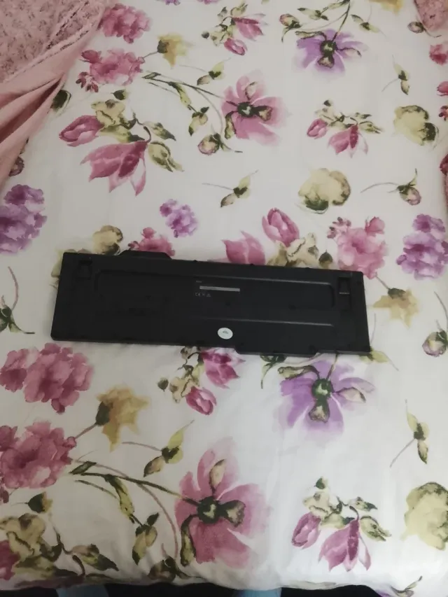 Teclado de ordenador negro