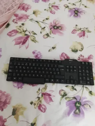 Teclado de ordenador negro
