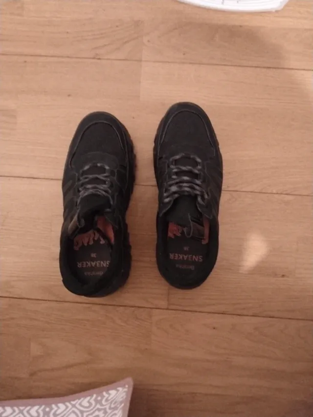 Zapatillas deportivas negras mujer