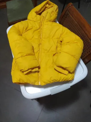Giubbotto pesante giallo bambino 4/5 anni