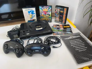 Console SEGA Mega Drive - scatola, 2 controller e giochi