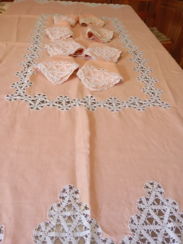 Mantelería de  clarito