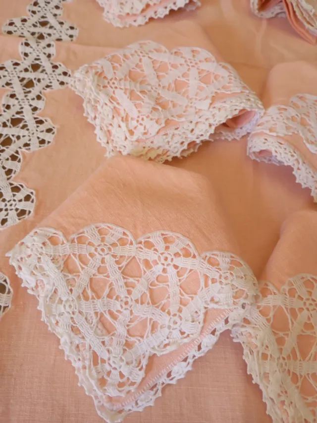 Mantelería de  clarito