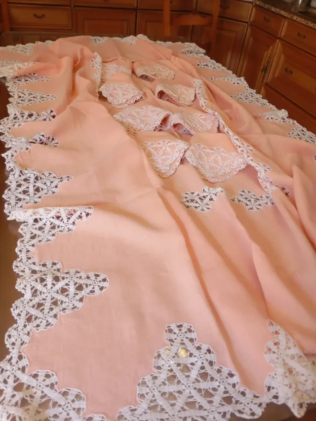 Mantelería de  clarito