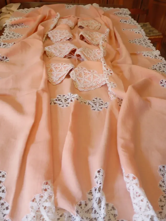 Mantelería de  clarito