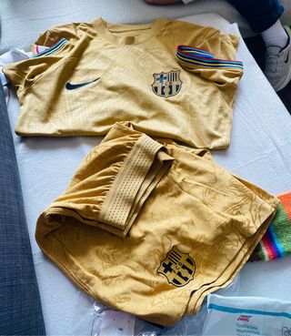 Equipación FC Barcelona Nike Talla M