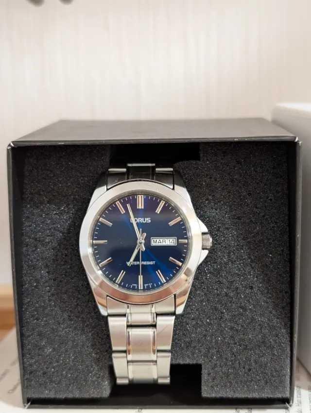 Reloj Lorus Classic Esfera Azul VJ33-X001