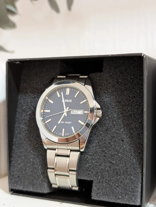 Reloj Lorus Classic Esfera Azul VJ33-X001