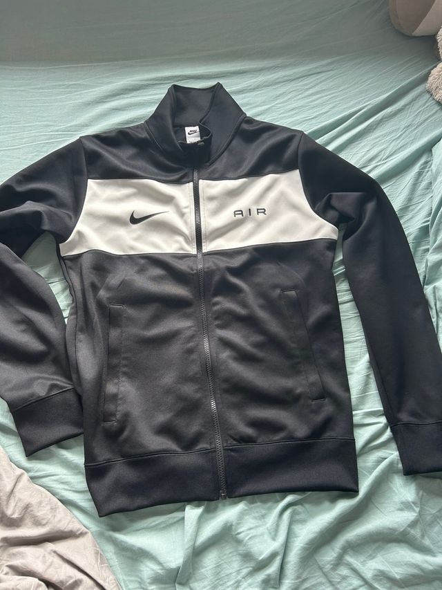 Sudadera Nike Air Negra y Blanca