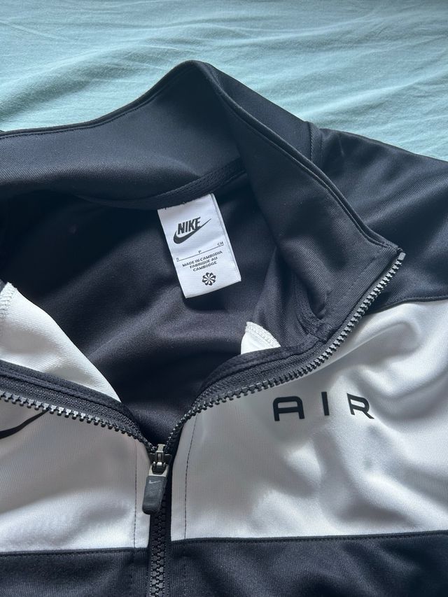 Sudadera Nike Air Negra y Blanca