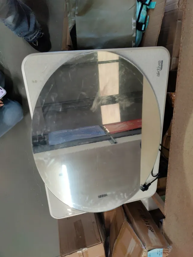 Espejo ovalado con luz LED