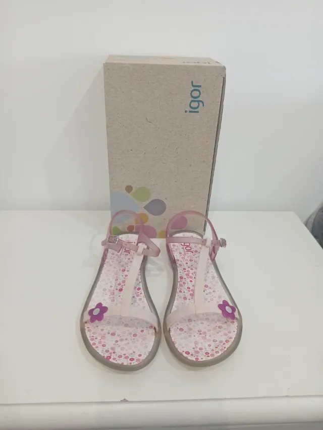 Sandalias Igor Talla 34 Flores Rosas