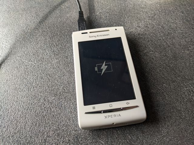 Sony Ericsson E15i Branco
