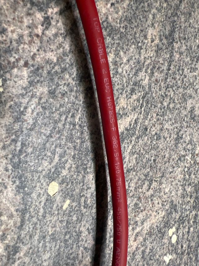 CABLE CARGA COCHE ELÉCTRICO