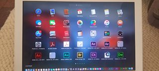 MacBook 2010 para música y diseño