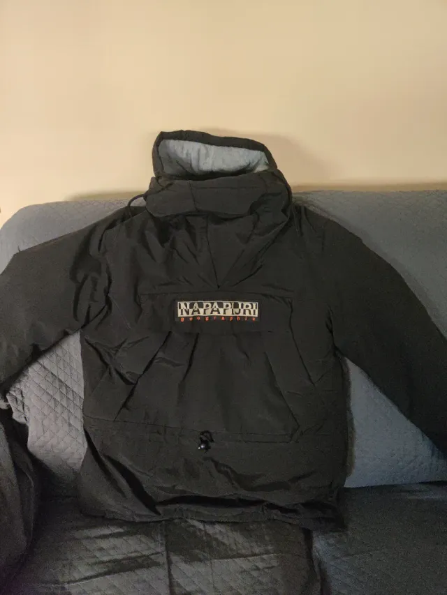 Chaqueta Napapijri Geographic Negra (1 sólo uso)