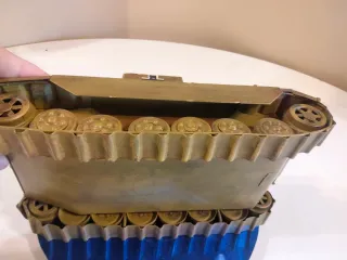 Tanque de chapa militar