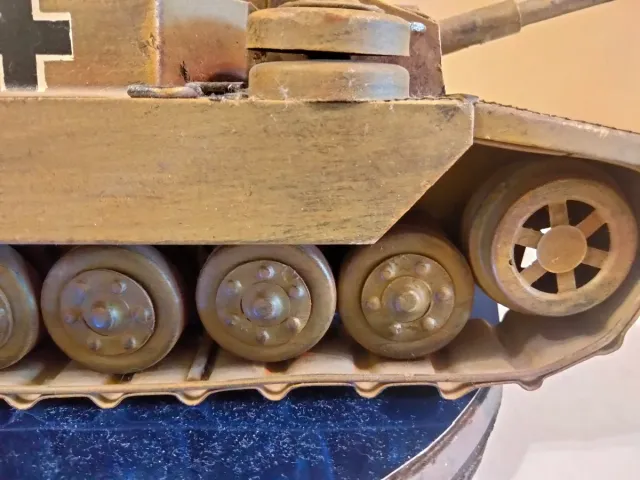 Tanque de chapa militar