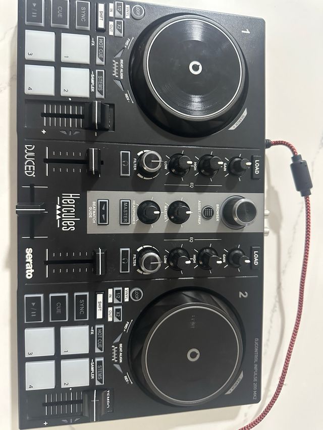 Controlador DJ Hercules Inpulse 200 MK2