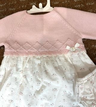 Set di abbigliamento Paz Rodríguez rosa e bianco per neonati