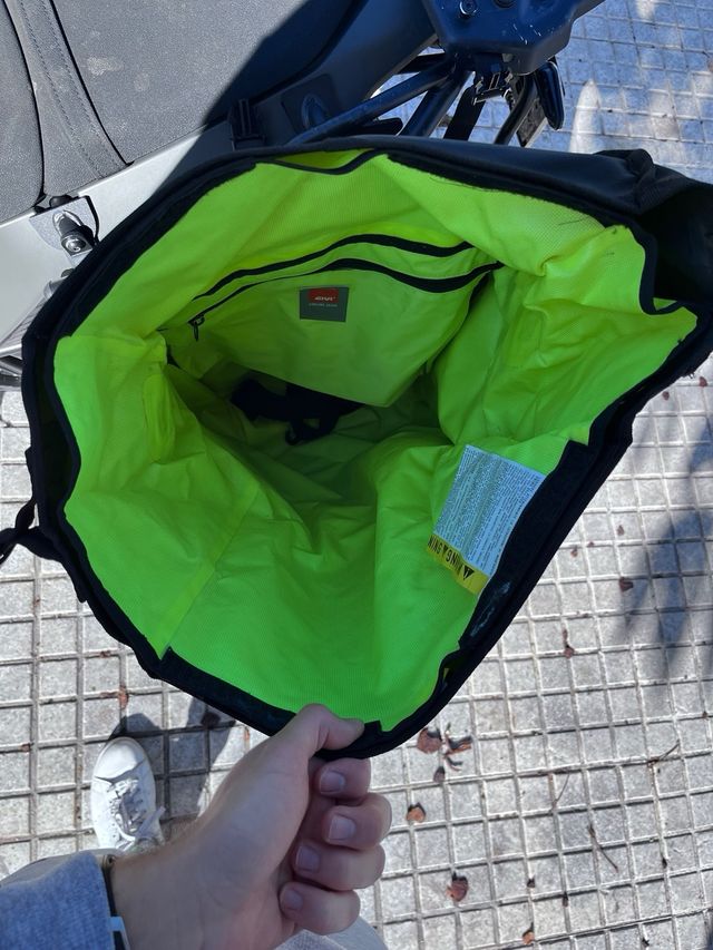 Maletas Givi GRT 709 + Herrajes Tenere 700