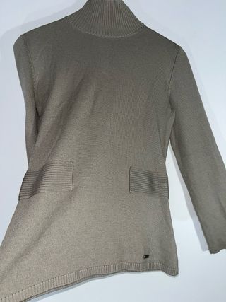 Jersey CH cuello alto beige