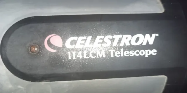 Telescopio Celestron LCM 114, con mando NexStar