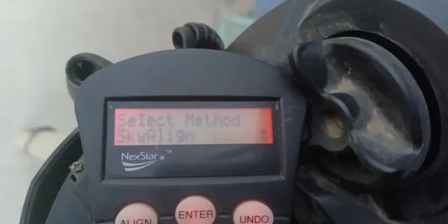 Telescopio Celestron LCM 114, con mando NexStar