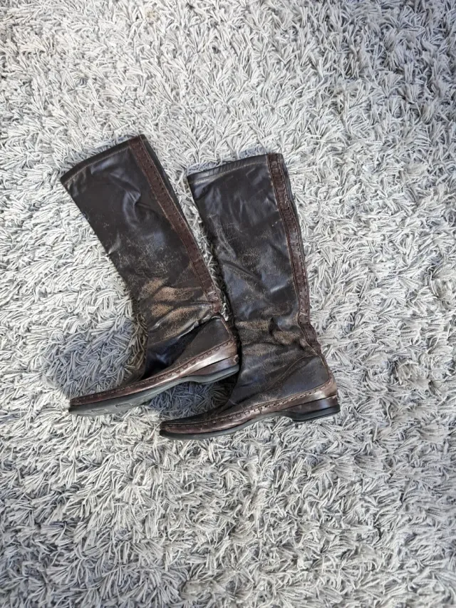 Botas altas de cuero marrón