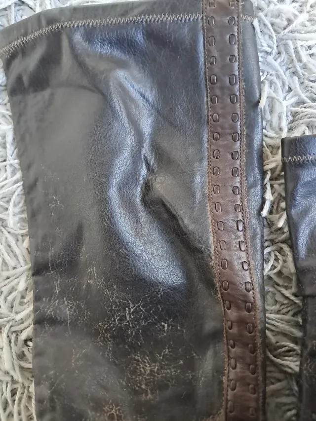 Botas altas de cuero marrón