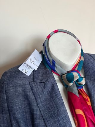 Blazer tipo americana azul con cinturón